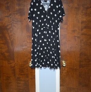 NWT SIZE 2 Torrid Black 4D Marie Shirt Dress